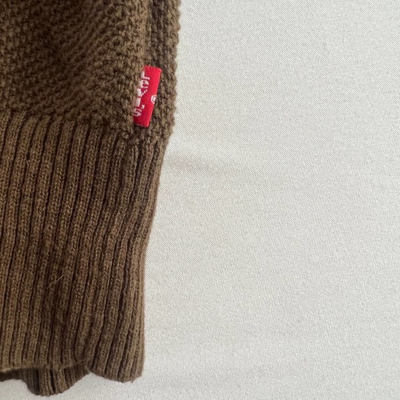 Levi's Men's Pullover Crewneck Sweater  In Olive Size XL - Picture 4 of 9